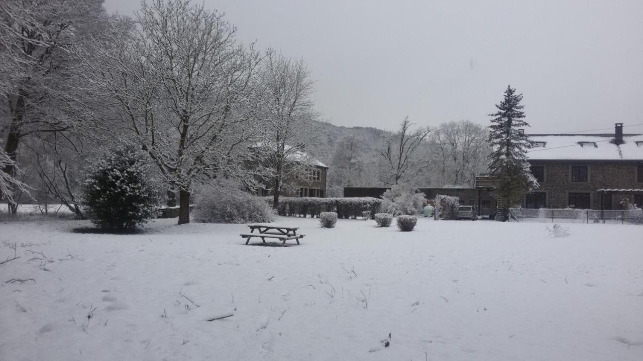 Bed & Breakfast Vallee De L'Ourthe Marcourt Exterior foto